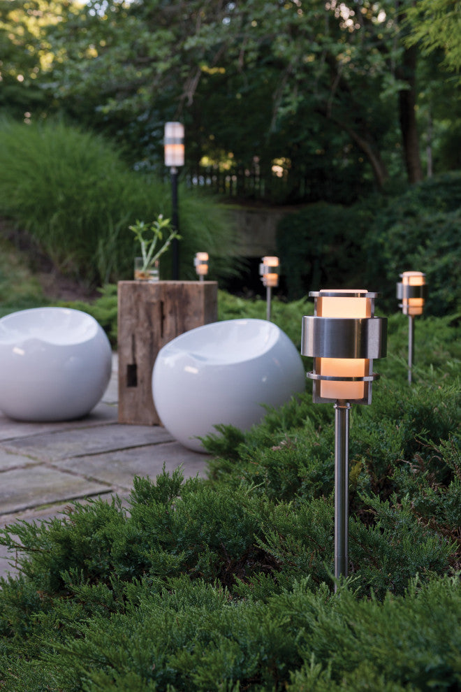 Hinkley Lighting H1901 Saturn 120v 1 Light 21.75" Tall Post Light - Stainless