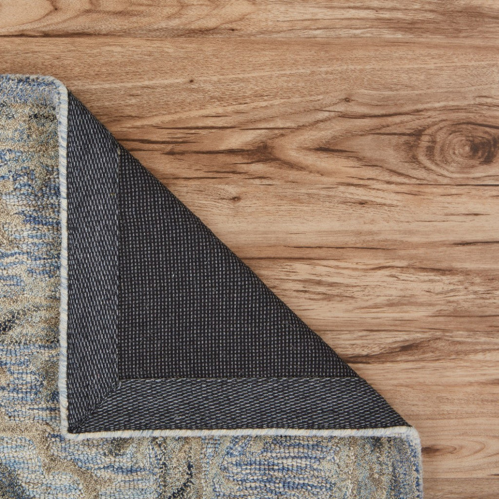 5" x 8" Blue and Tan Traditional Area Rug