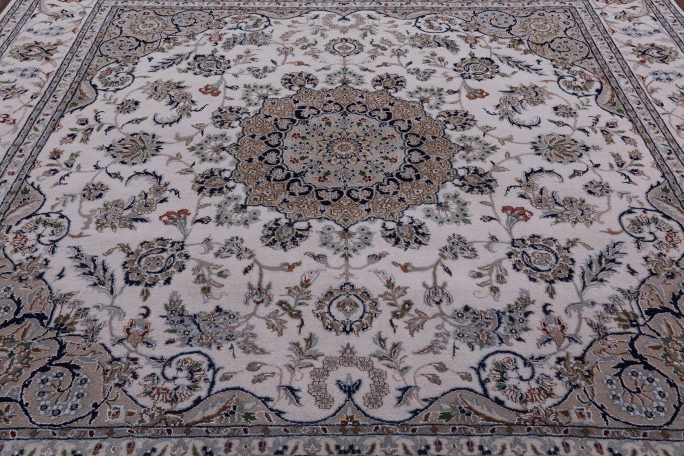 8' Square Wool and Silk Persian Nain Handmade Rug Q9303