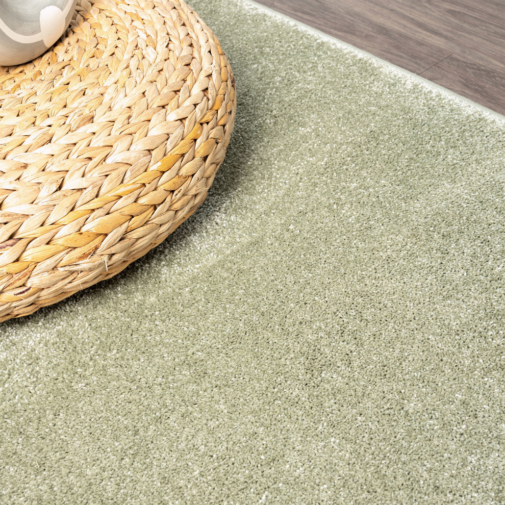 Haze Solid Low-Pile Green 6' Square Area Rug