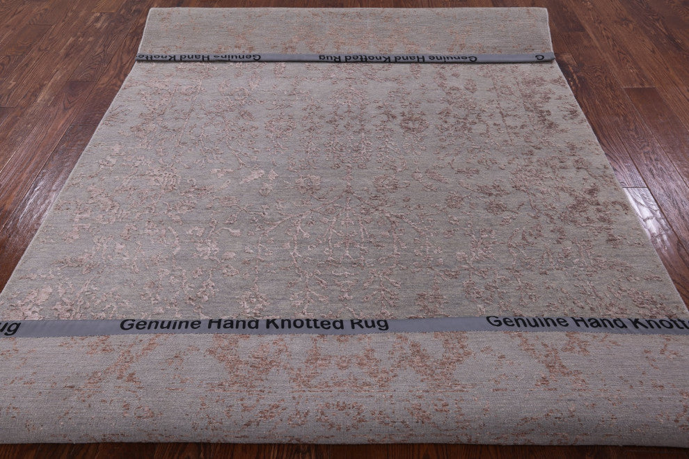 6' 0" X 9' 1" Wool and Silk Persian Handmade Rug Q6219
