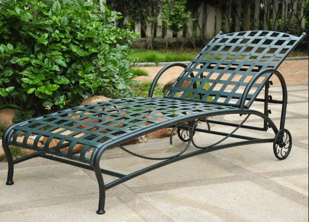 Santa Fe Nailhead Single Multi Position Chaise Lounge, Verdi Green