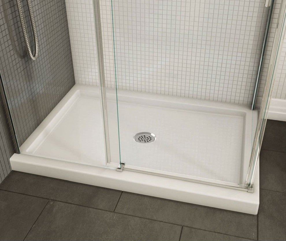 MAAX B3Round Rectangular Corner Left Shower Base with Center Drain, White