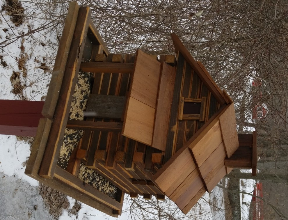 Valley Forge Feeder, Large, Natural Cedar