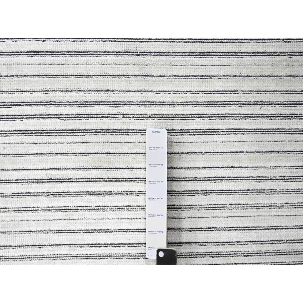 White and Black Wool and Silk Hand Loomed Modern Oversized Rug, 14'x16'