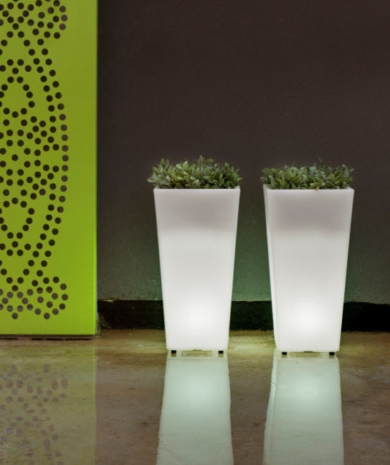 Artkalia Aix Squara LED Wired Planter, Large