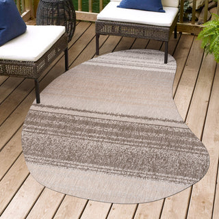 Evan Modern Rustic Organic Curve Indoor/Outdoor Shaped Area Rug