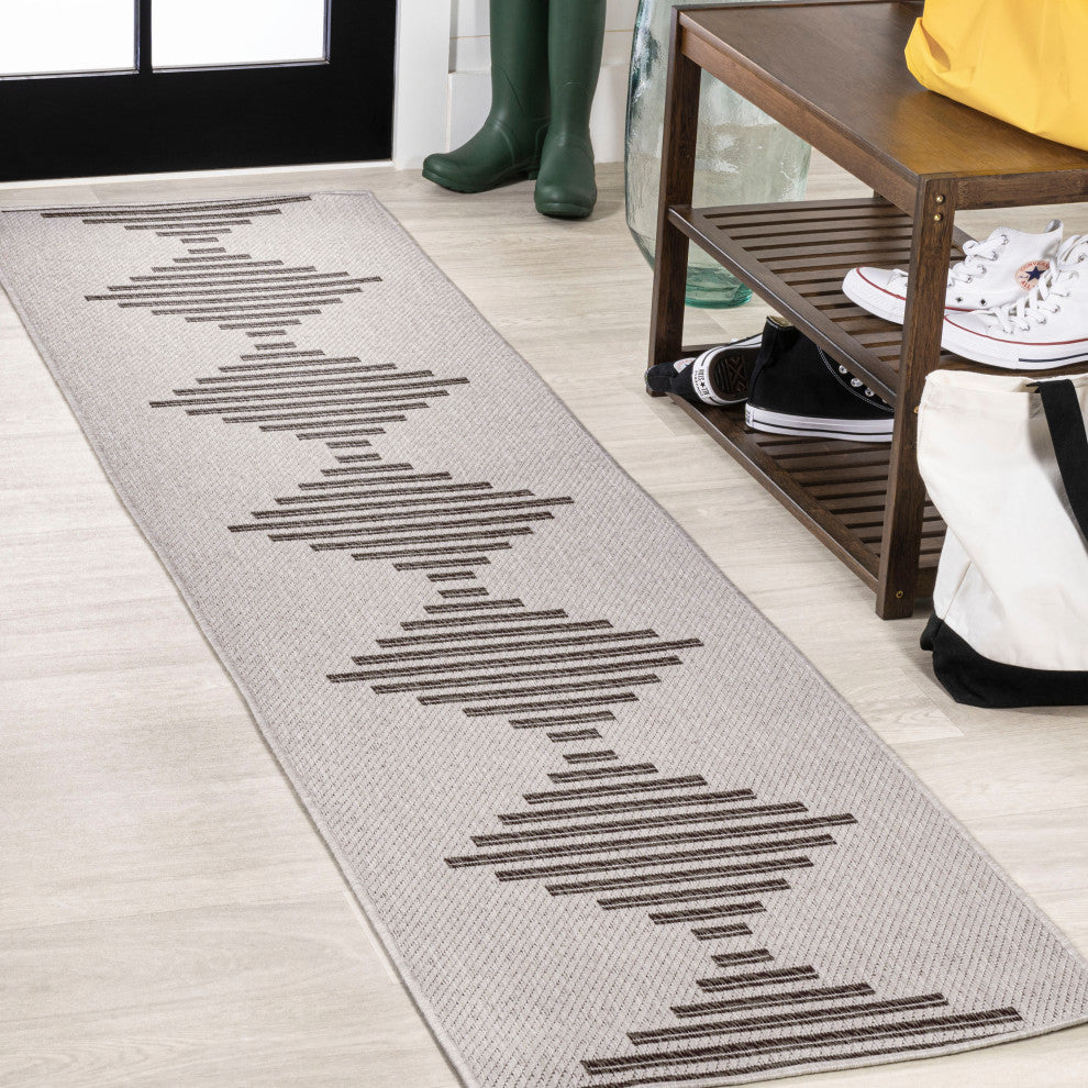 Vinales Diamond Stripe Indoor/Outdoor Area Rug, Light Gray/Black, 2x8