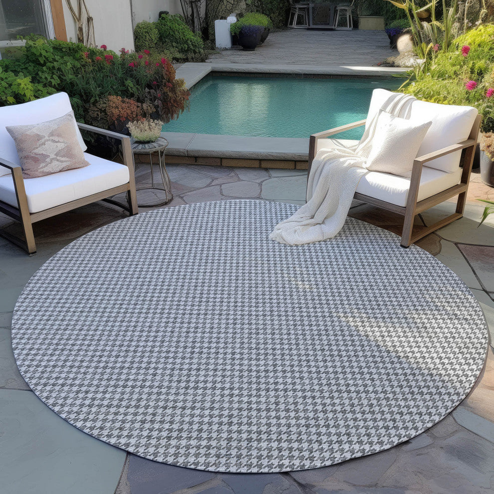 Indoor/Outdoor Hinton HN1 Grey Machine Washable 6' x 6' Rug