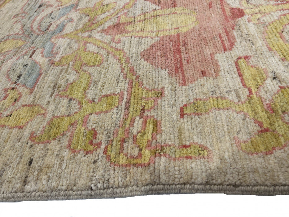 Fine Hand Knotted Persian Sultanabad Rug 6'1"x9'4"