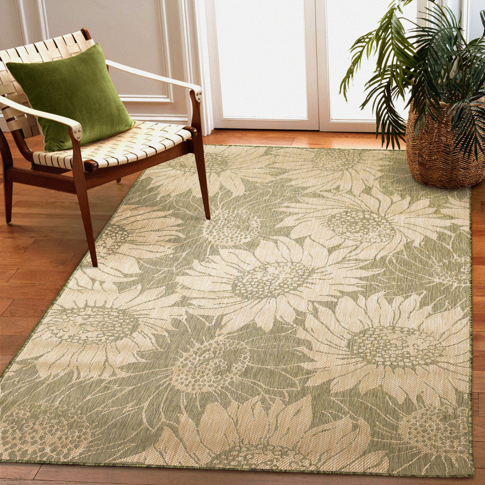 Carmel Sunflower Field Indoor/Outdoor Rug, Green, 4'10"x7'6"