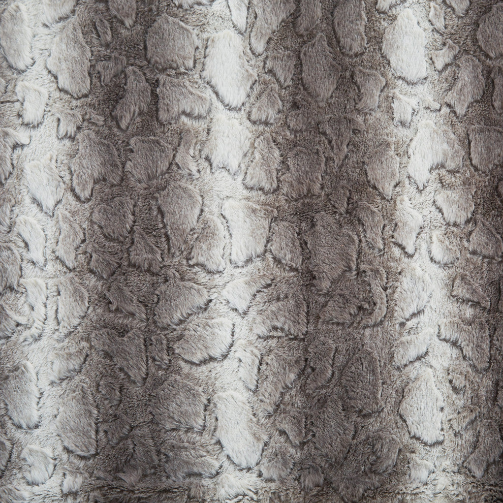 Snow Giraffe Faux Fur Throw Blanket, 90"x90