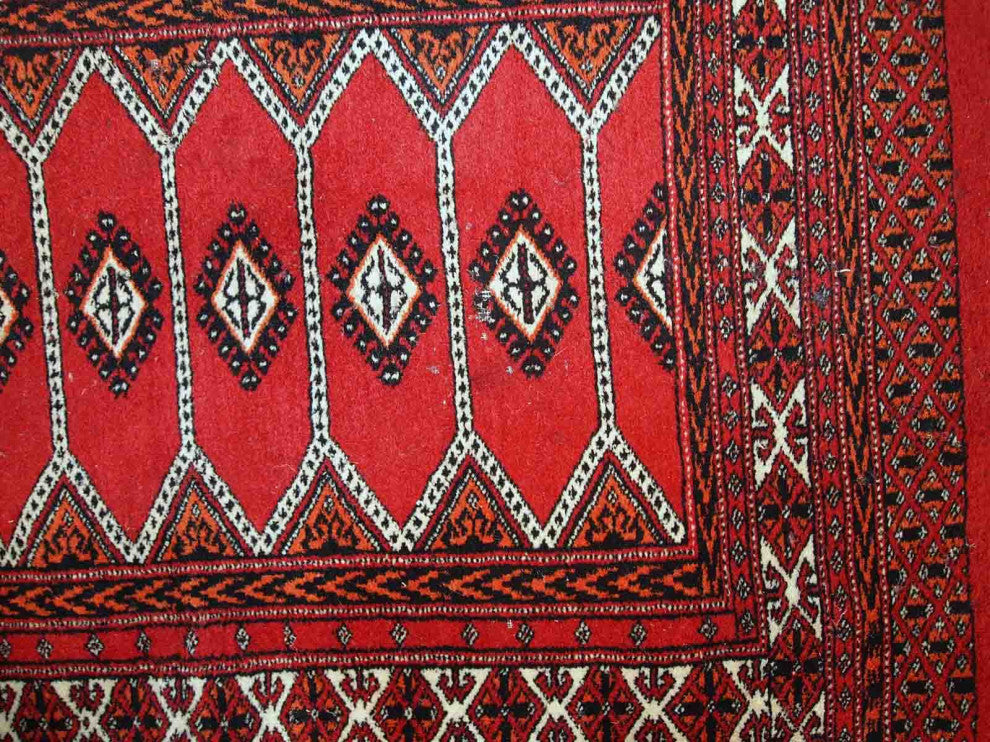 Handmade Vintage Pakistani Lahore Distressed Rug, 2.6'x4.7', 81cmx145cm 1960s