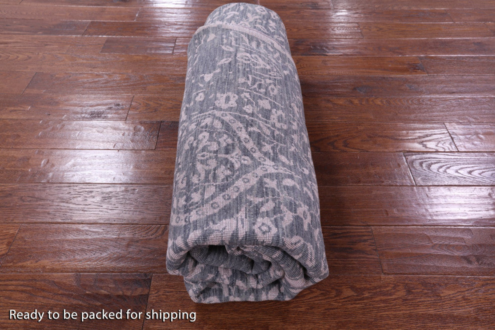 8' Round Hand Knotted Persian Wool and Silk Rug Q9128