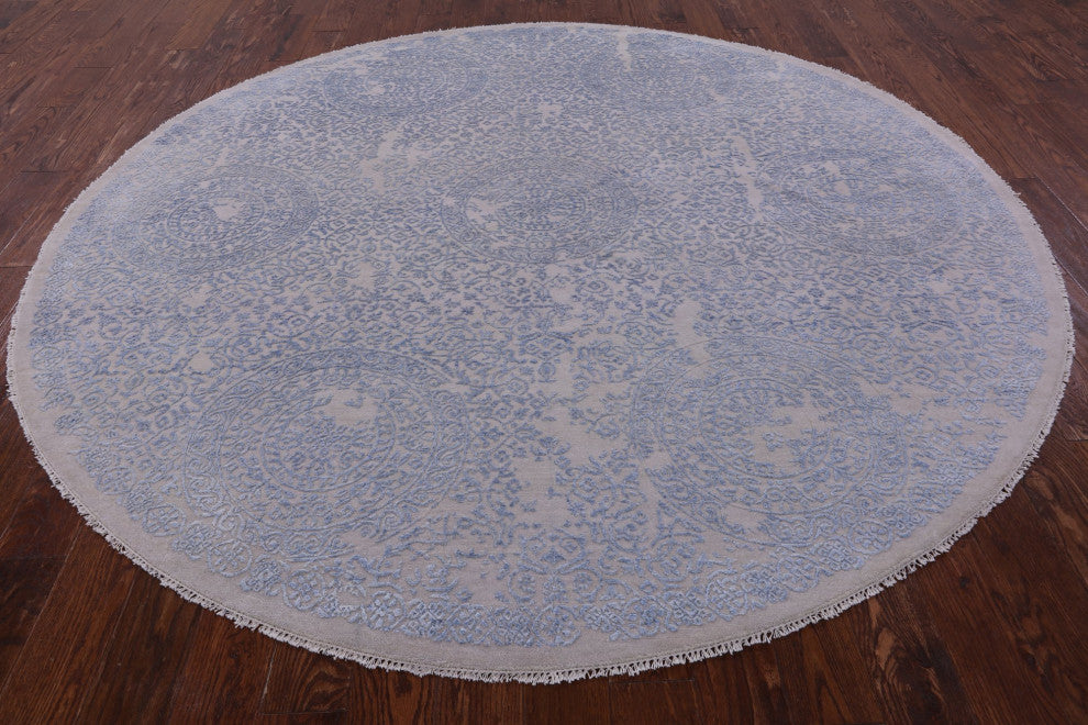 8' Round Wool and Silk Persian Hand Knotted Rug Q6582