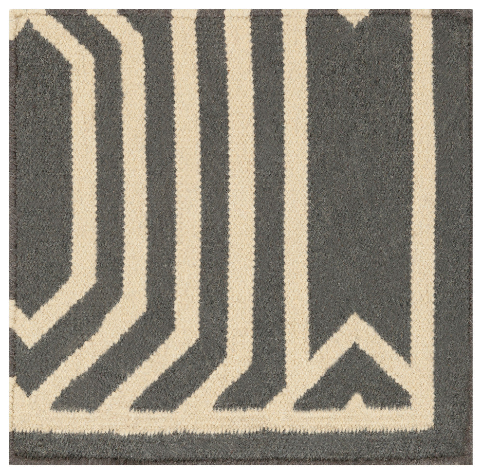 Surya Frontier FT-529 5' x 8' Rug