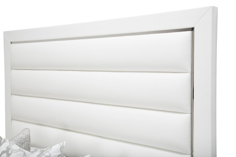 State St. Queen Tufted Panel Bed - Off White