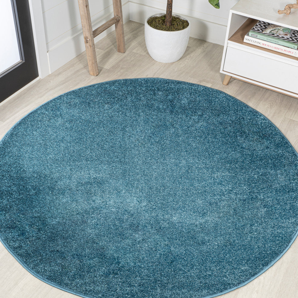 Haze Solid Low-Pile Turquoise 8' Round Area Rug