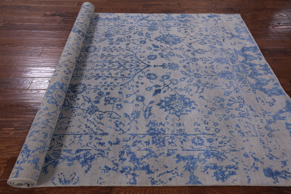 5' 11" X 8' 11" Handmade Persian Wool and Silk Rug Q7110