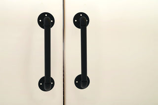 Pipeline Door Pull, Matte Black, 18"