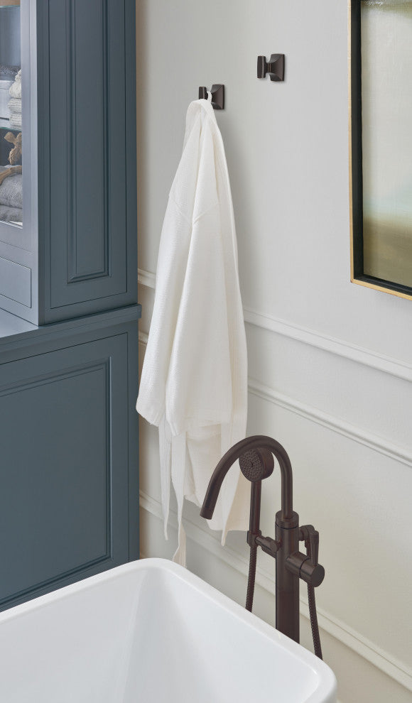 Highland Ridge Transitional Single Robe Hook, Oil Rubbed Bronze