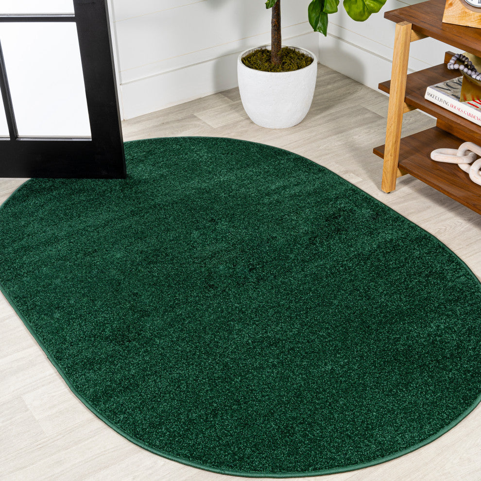 Haze Solid Low-Pile Runner Rug, Emerald, 4 X 6 Oval