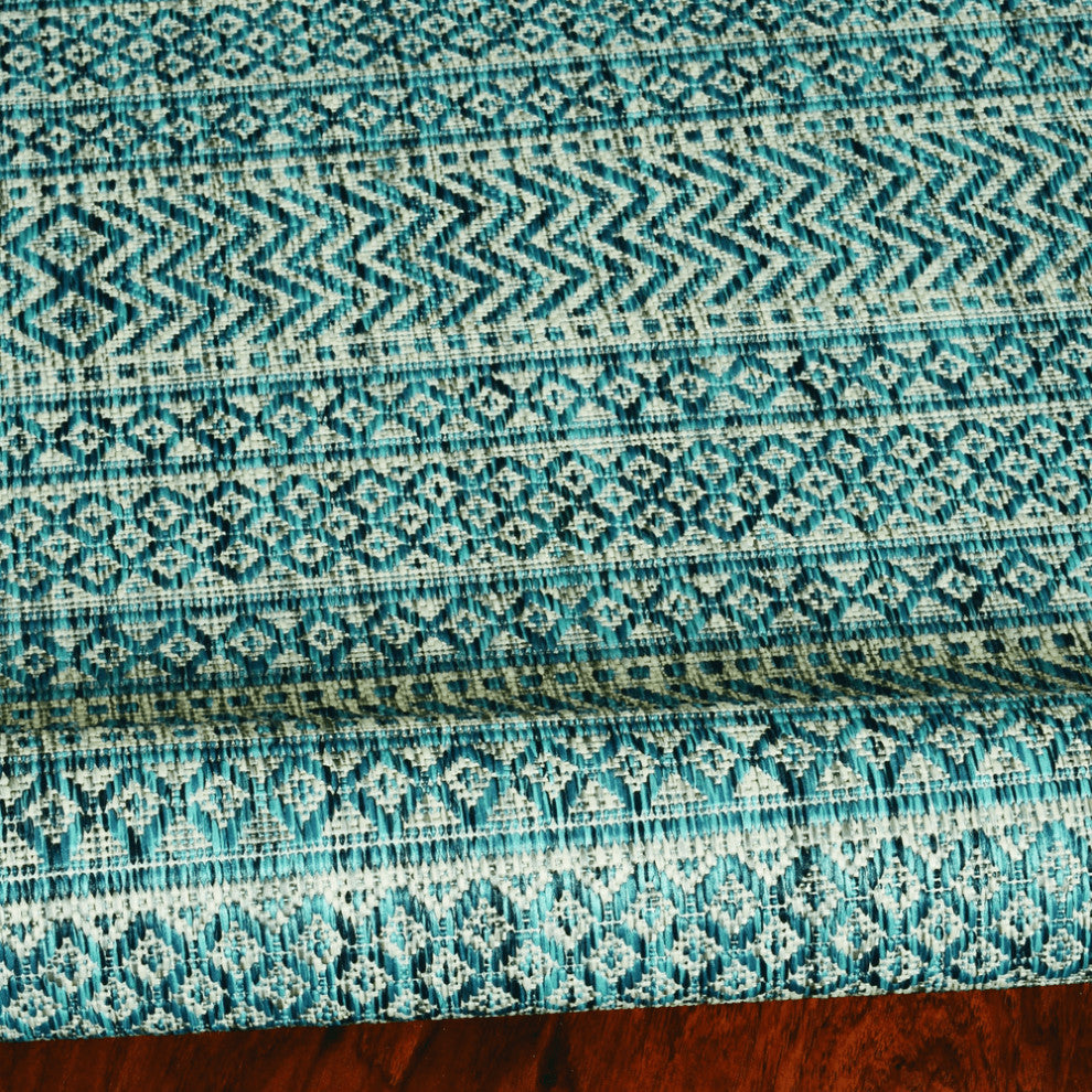 8' Round Teal Geometric Pattern Indoor Outdoor Area Rug