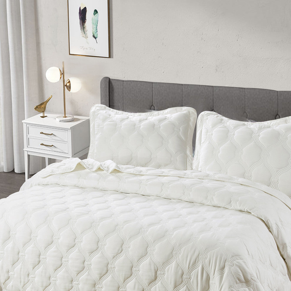 Bradley Down Alternative Quilts Set, White, Queen