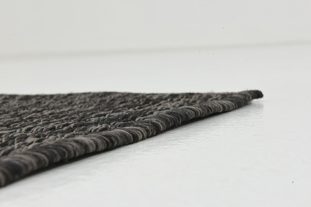 Unique Loom Black Solid Outdoor 2' 0 x 6' 0 Runner Rug