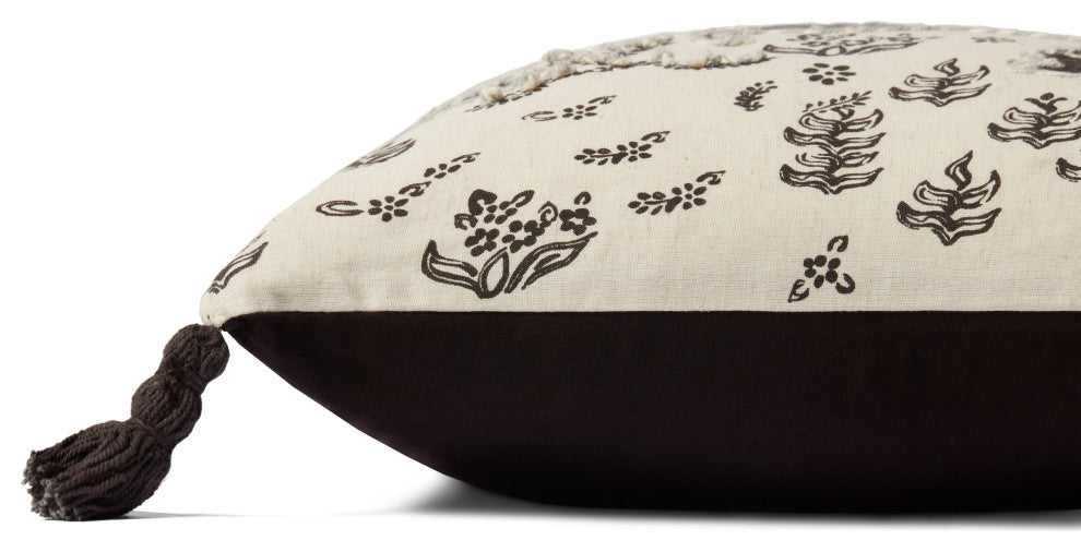 Loloi PLL0025 Ivory / Black 18" x 18" Cover w/Poly Pillow