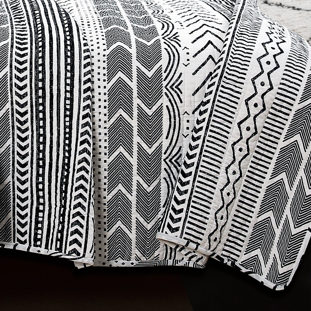Hygge Geo 3-Piece Quilt Set, Black, King