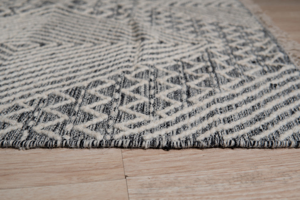 Handwoven Wool Black Contemporary Geometric Punja Killim Rug, 4'x6'