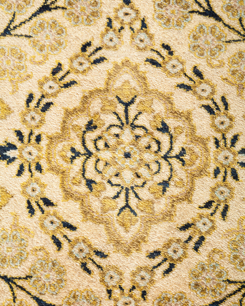 Gabriella, One-of-a-Kind Hand-Knotted Area Rug Ivory, 8'2"x9'10"