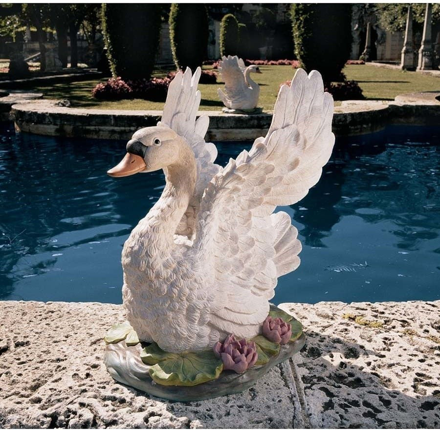 Majesty of Swan Lakes, Set of 2