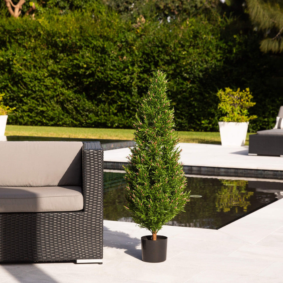 Outdoor lifestyle scene with multiple accents; product visible in context.