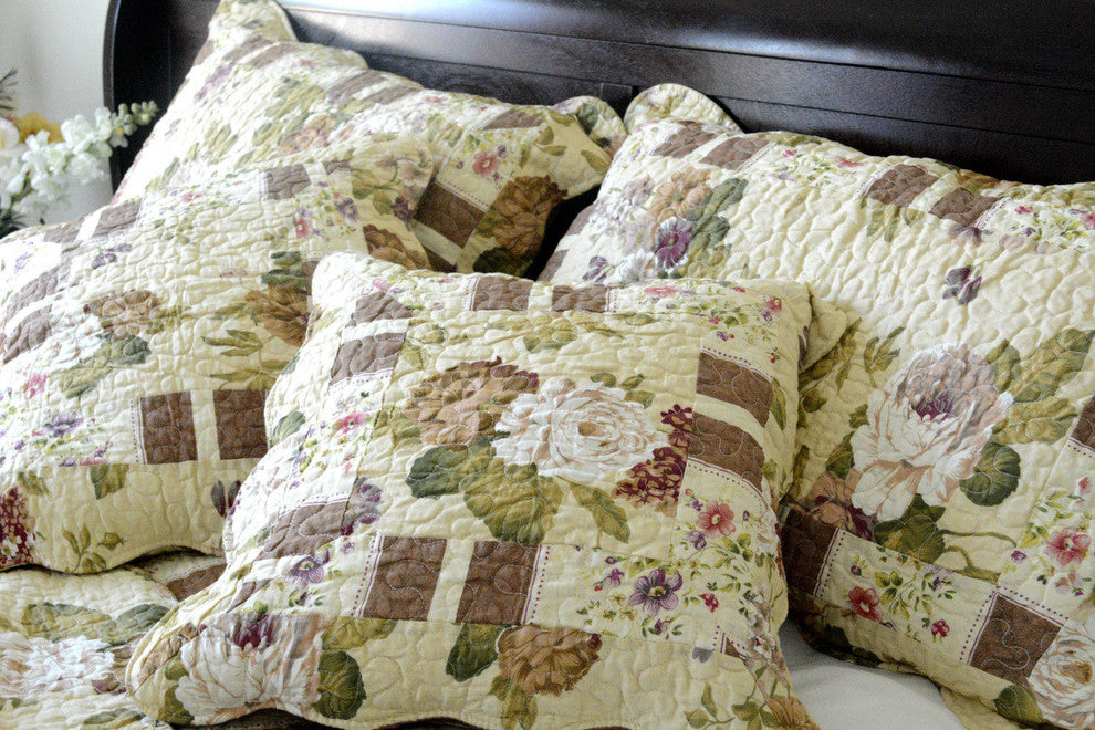 Rose Garden Reversible Quilt Set, Queen