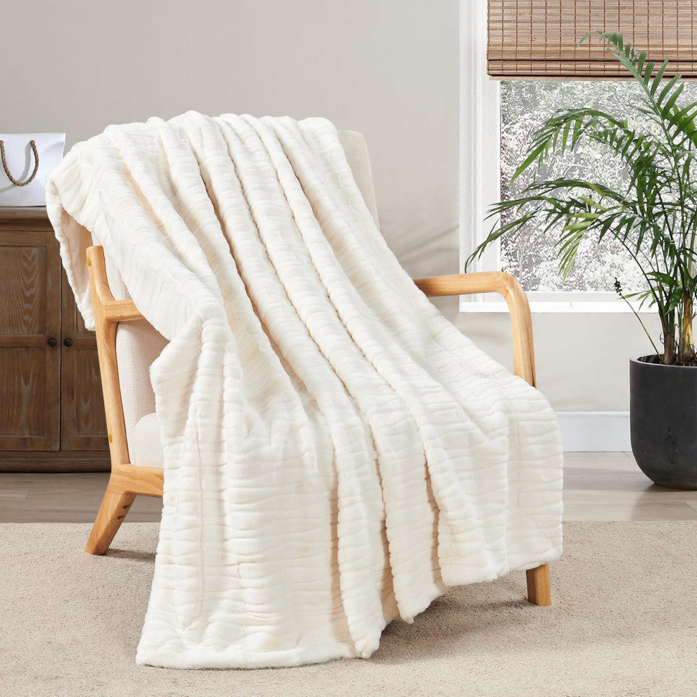 Leaf Pattern Faux Fur Throw, White, 50''x60''