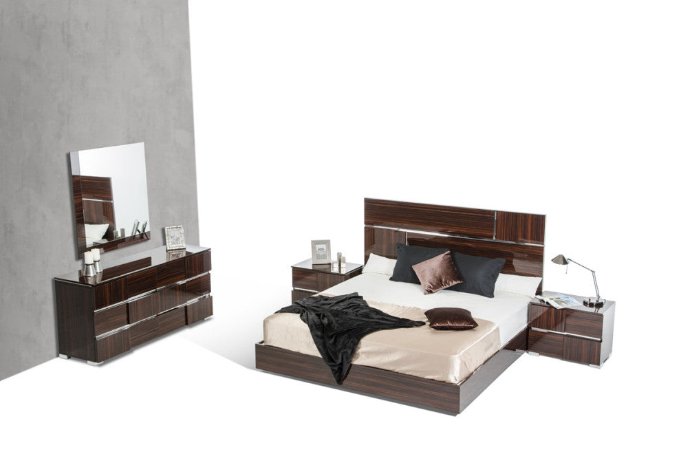 HomeRoots 39" Ebony MDF Veneer and Glass Mirror