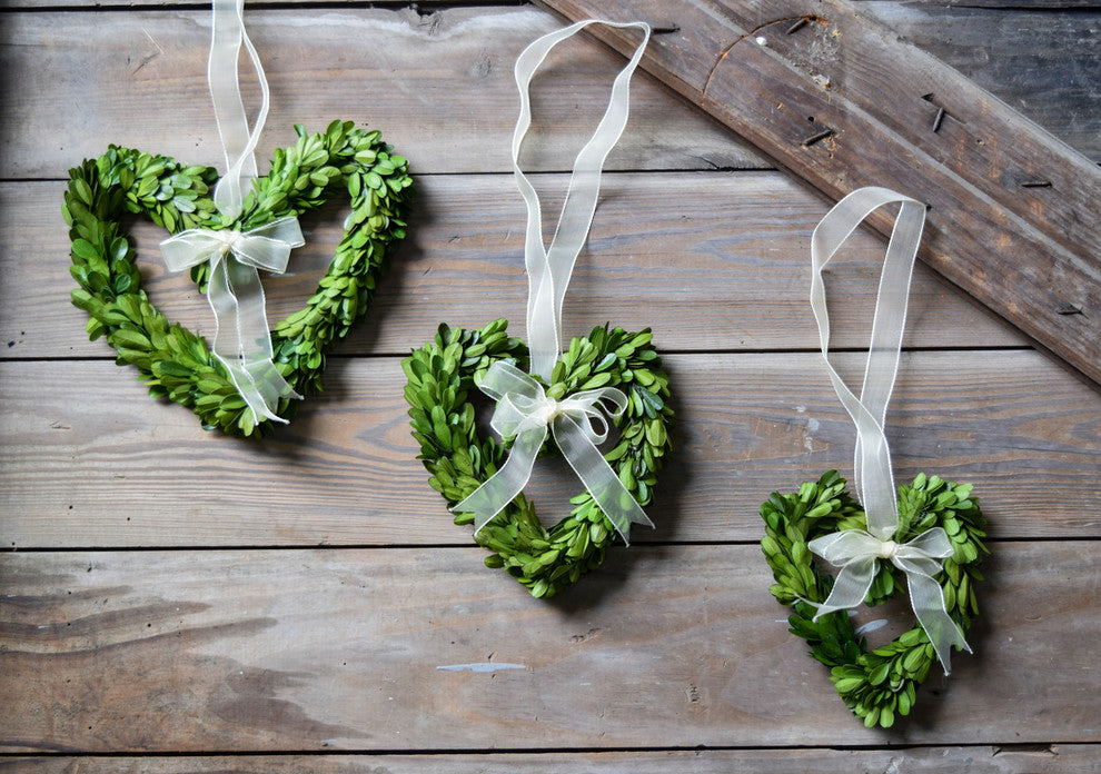 Boxwood Wreath Set Hearts With Ribbon