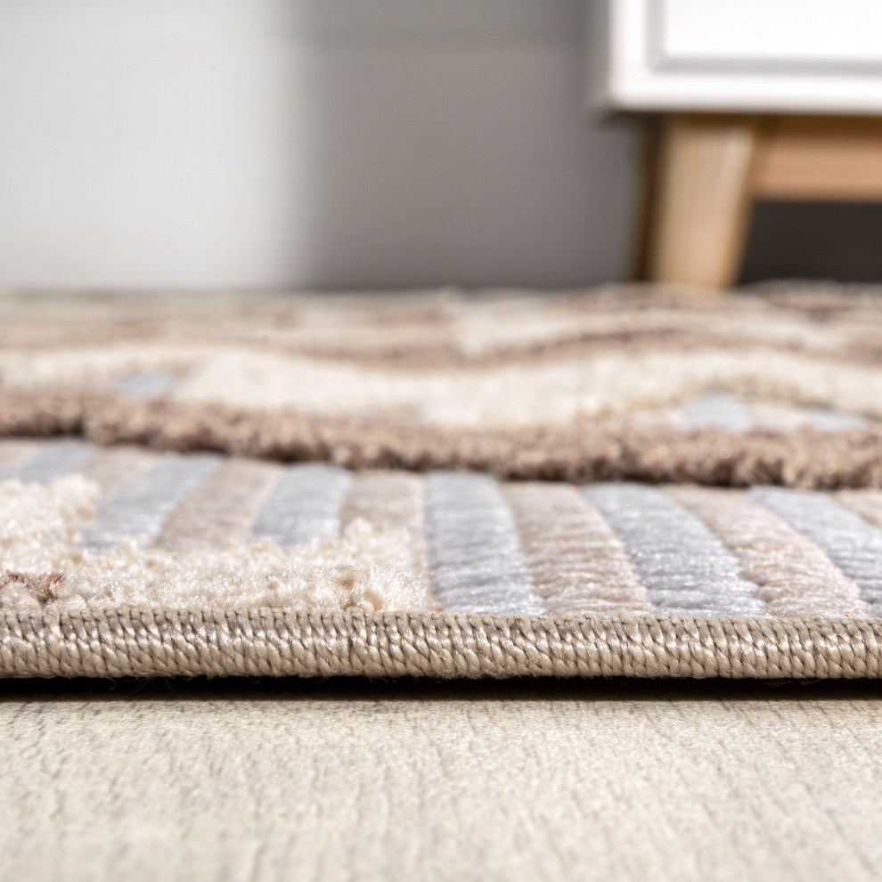 Sumak High-Low Neutral Diamond Indoor/Outdoor Area Rug, Brown/Ivory, 3x5
