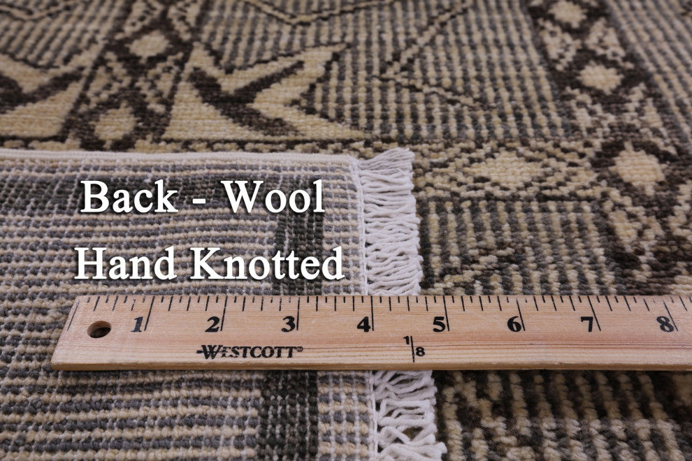 6' 6" X 9' 0" Navajo Hand Knotted Wool Area Rug Q4555