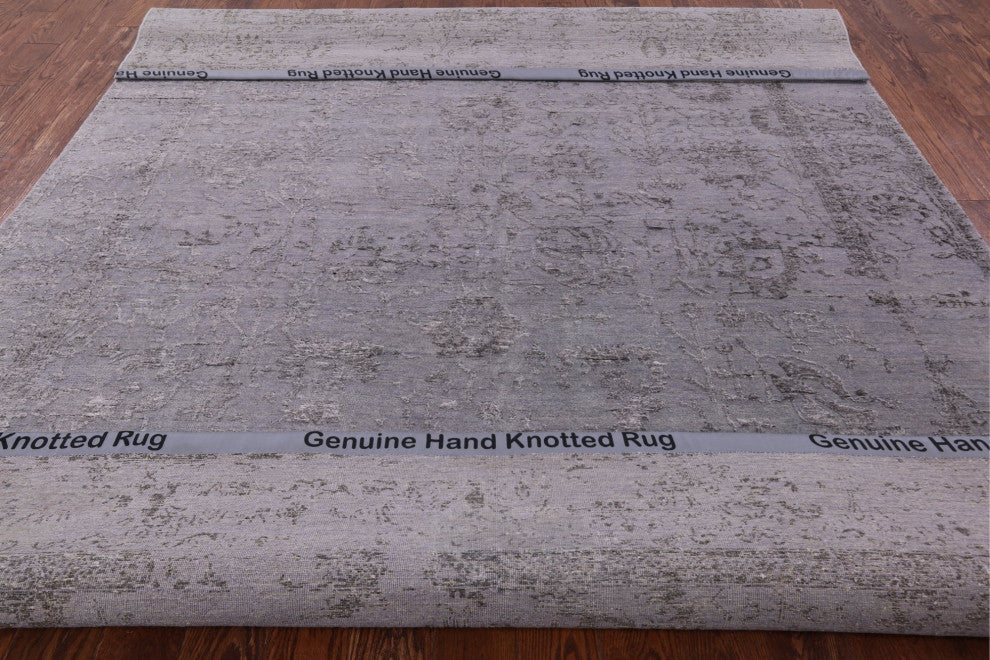 8' 0" X 10' 1" Persian Wool and Silk Hand-Knotted Rug Q6208