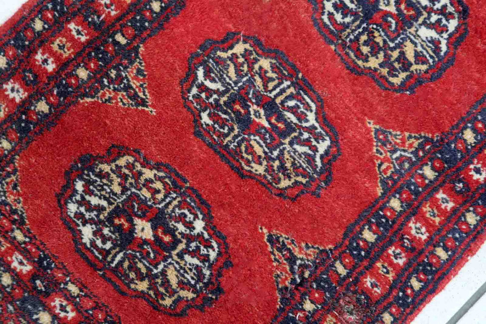 Handmade Vintage Pakistani Lahore Mat 1.4'x2.8', 45cmx86cm 1970s