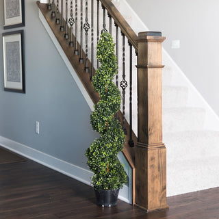 Lifestyle context image showing the product in a home environment (staircase) with full view.