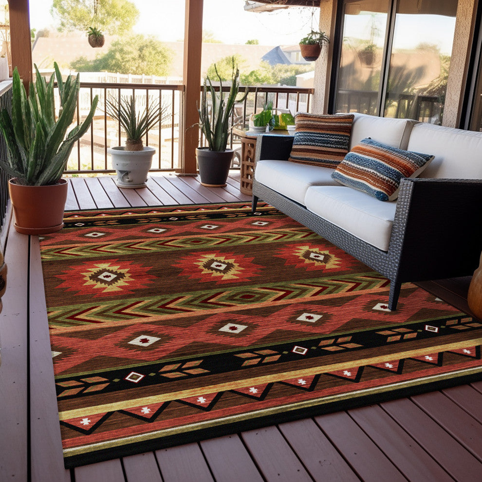 Indoor/Outdoor Phoenix PH3 Chocolate Machine Washable 5' x 7'6" Rug