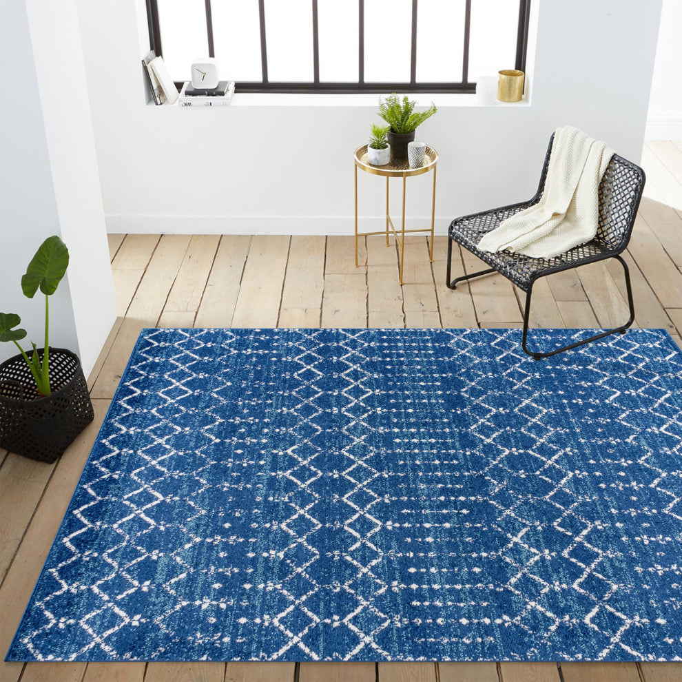 Moroccan HYPE Boho Vintage Diamond Runner Rug, Blue/White, 4 X 6