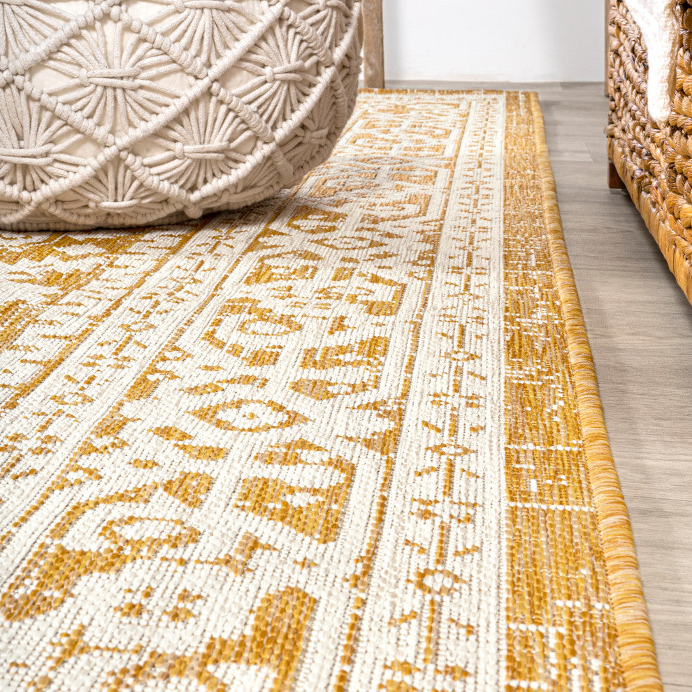 Sinjuri Medallion Textured Weave Indoor/Outdoor, Yellow/Cream, 2x10