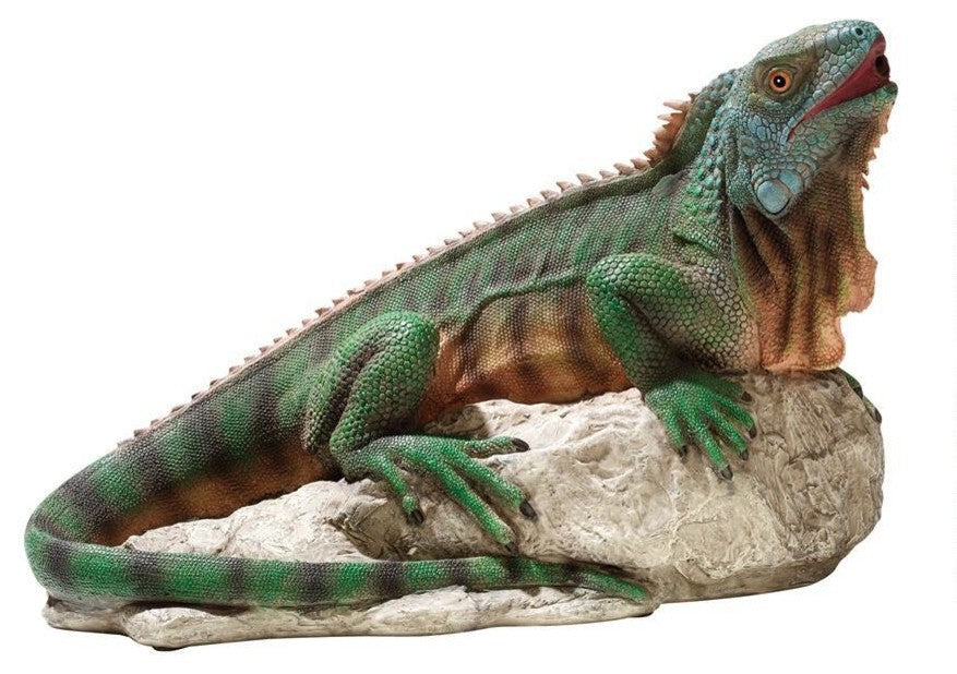 Ike the Iguana Spitting Piped Statue