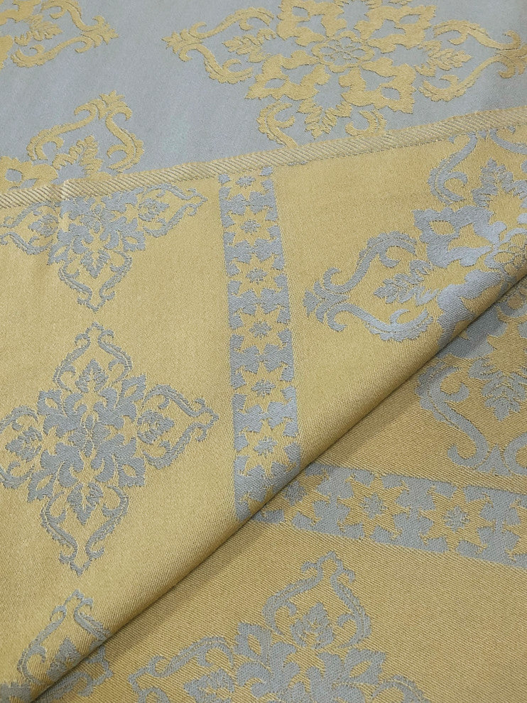 Arabesque Medallion Throw, Silver/Gold