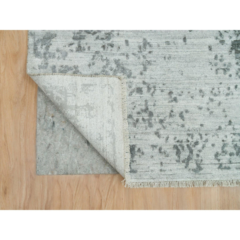 Gainsboro Hand Knotted Wool and Silk Zoroastrian Design Rug, 9'11"x14'